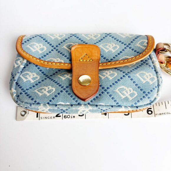 Vintage Dooney & Bourke Blue Logo Canvas Wristlet with Bag Charm Retro Chic - Picture 4 of 10